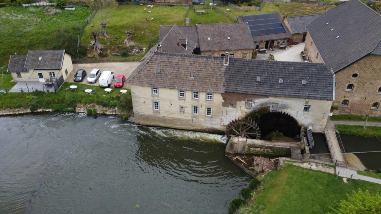 Aan De Watermolen Vakantiewoningen Wijlre Exterior photo